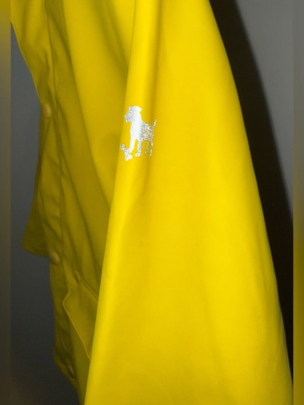 Mini Boden kids classic yellow rubberized raincoat, size 5/6
